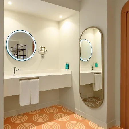 Boutique Luna Centro 4* גרנדה