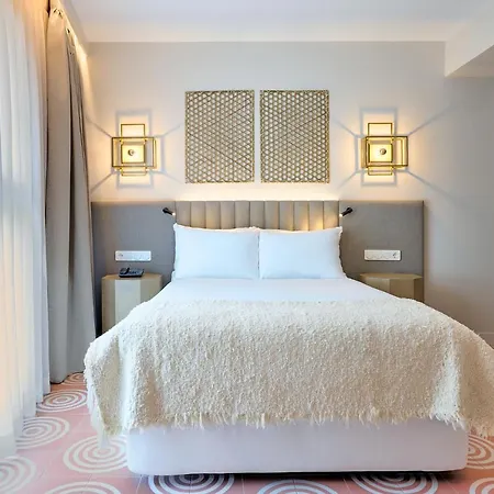 Boutique Luna Centro 4*