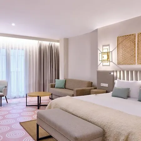 Boutique Luna Centro מלון 4*